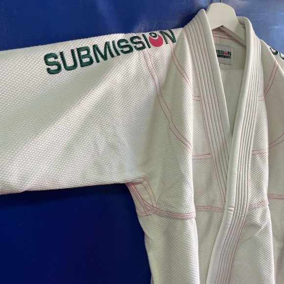 Female Jiu Jitsu gi - Picture 2 of 4